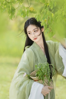 下面流了好多透明液体怎么回事